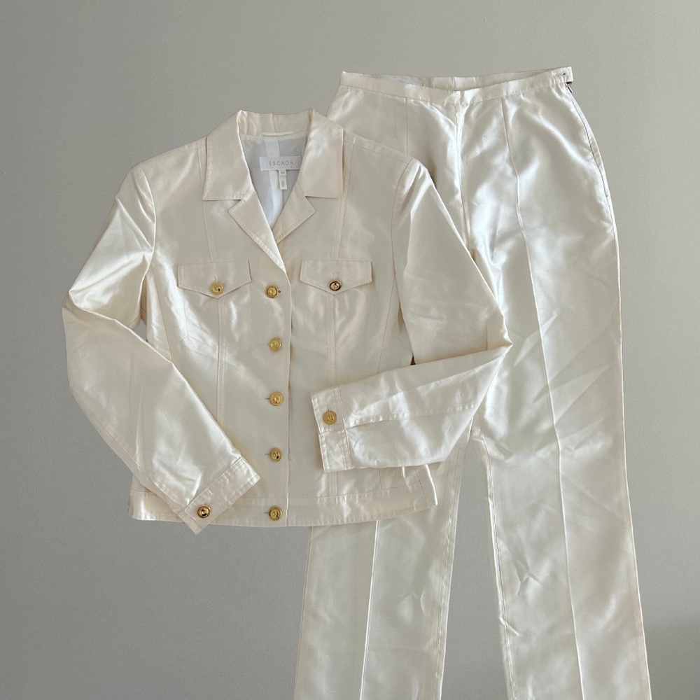 Escada set Jacket and Pants Silk